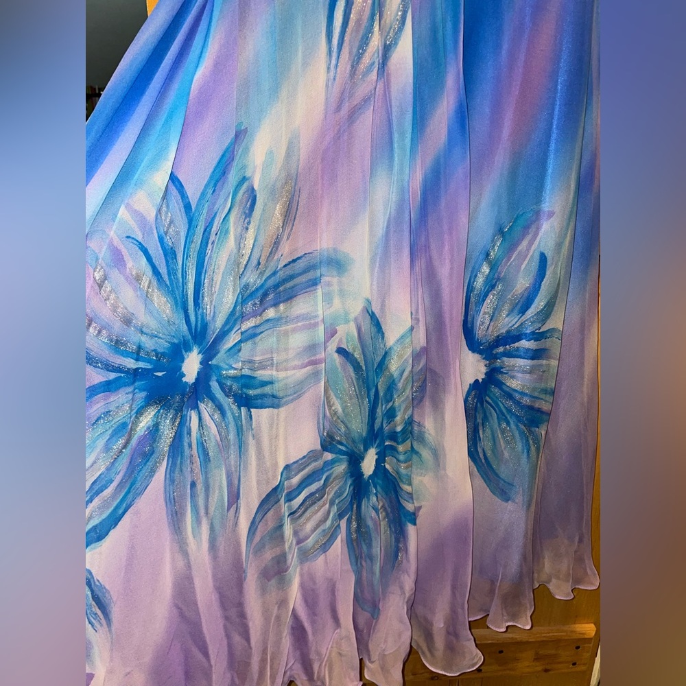 Sherri Hill Prom Dress - Picture 5 of 11